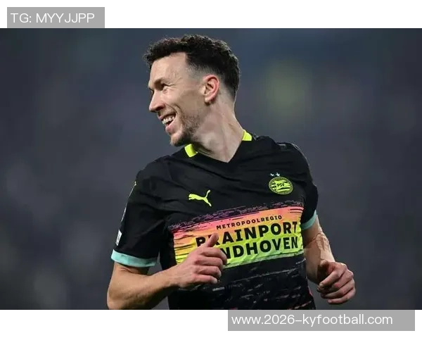 埃因霍温在欧冠赛季中禁区外进球领跑那不勒斯遭遇单场三球重创 埃因霍温在欧冠赛季中禁区外进球领跑那不勒斯遭遇单场三球重创