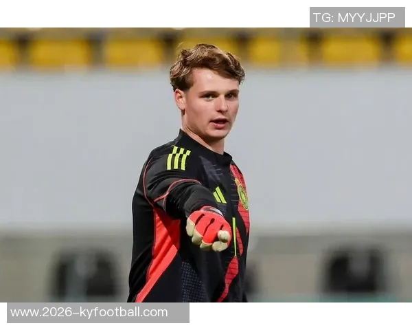 乌尔比希禁区外手球争议德足协解释手臂自然状态未出牌原因 乌尔比希禁区外手球争议德足协解释手臂自然状态未出牌原因