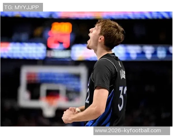 弗拉格在比赛中表现出色成为历史第二年轻的15分5板5助球员仅次于詹姆斯 弗拉格在比赛中表现出色成为历史第二年轻的15分5板5助球员仅次于詹姆斯